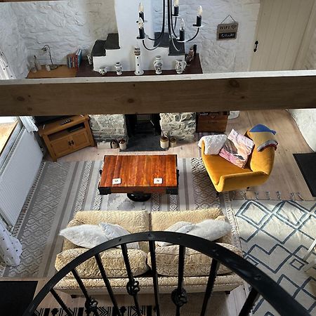 The Dairy @ Trefechan Wen Goodwick Extérieur photo