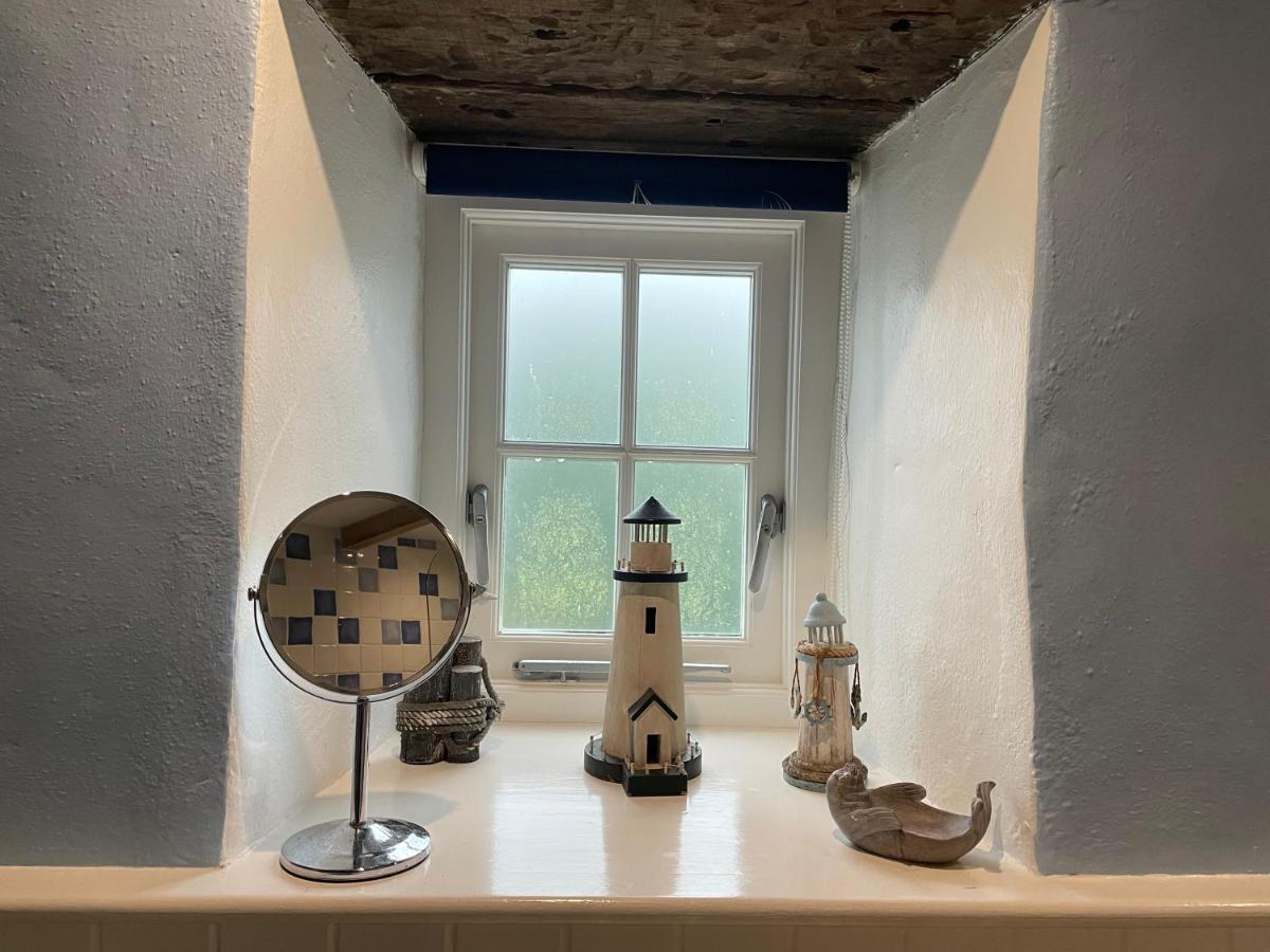 The Dairy @ Trefechan Wen Goodwick Extérieur photo