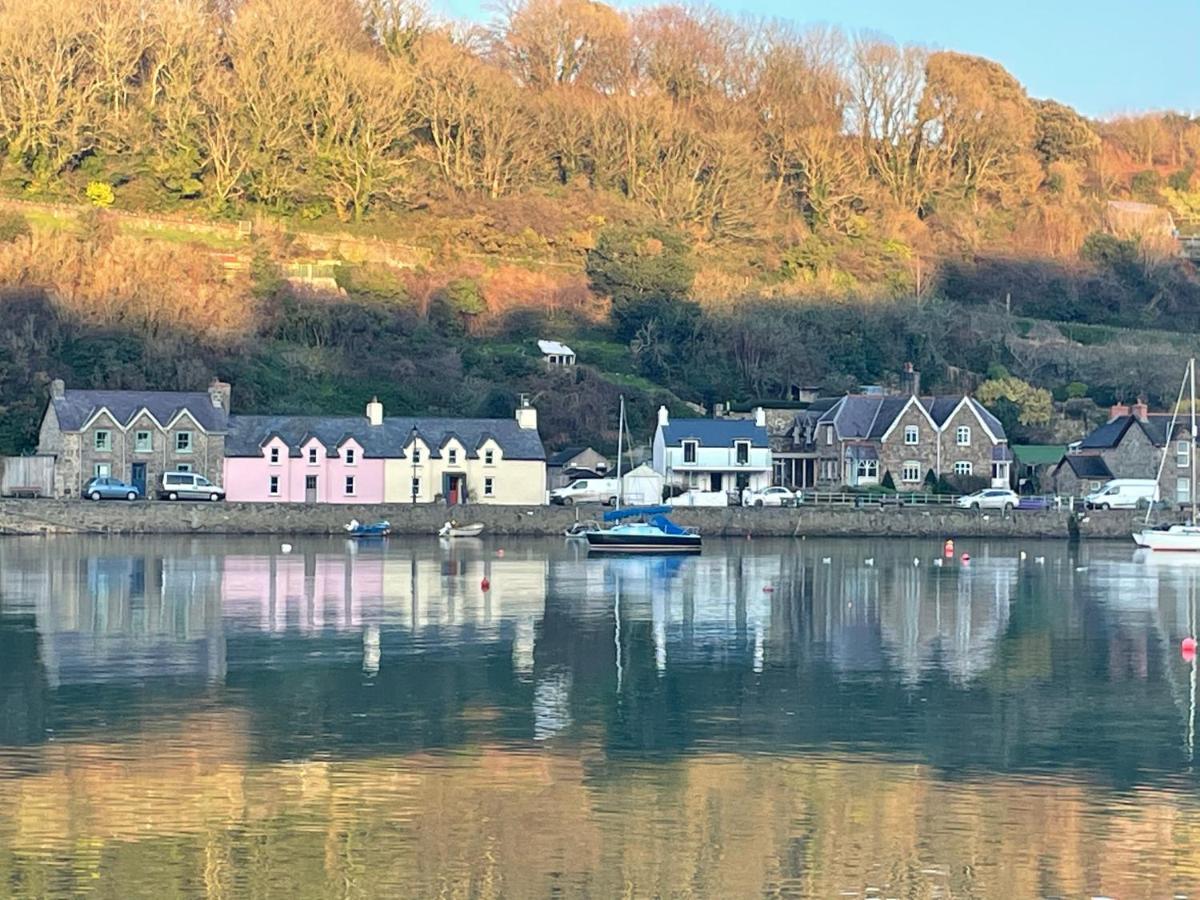 The Dairy @ Trefechan Wen Goodwick Extérieur photo