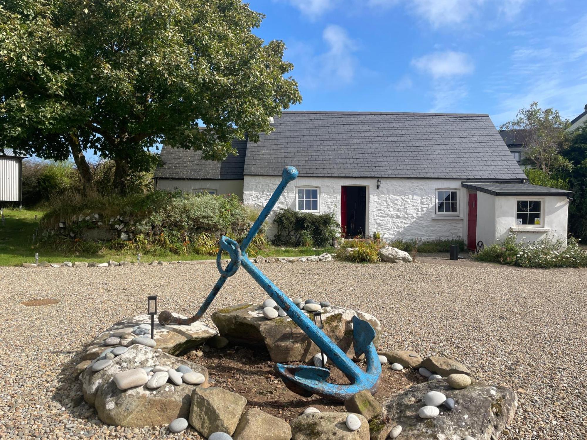 The Dairy @ Trefechan Wen Goodwick Extérieur photo